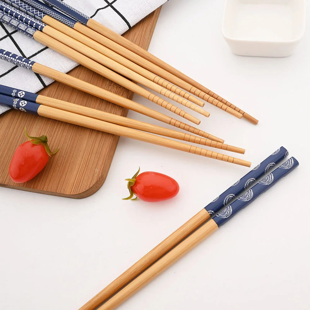 Set de cinq paires de baguettes japonaises en bambou à motifs, vue 3