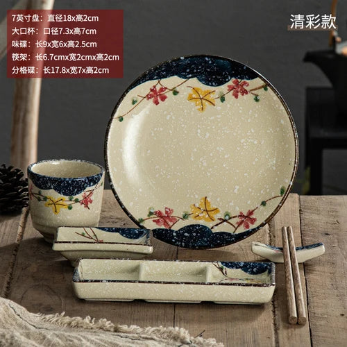 Service de vaisselle japonaise cinq pièces en grès sur table en bois, vue 8