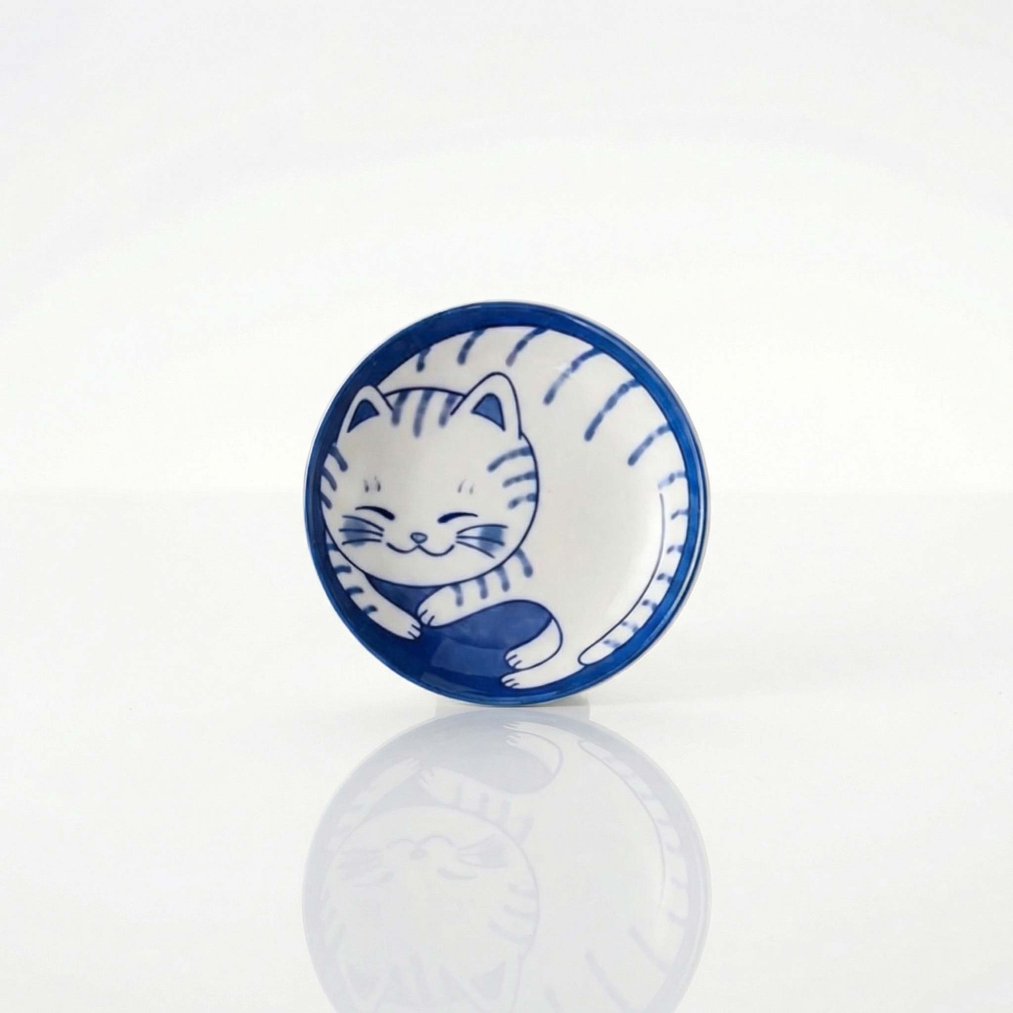 Coupelle céramique chat japonais motif neko rayé fond blanc avec reflet