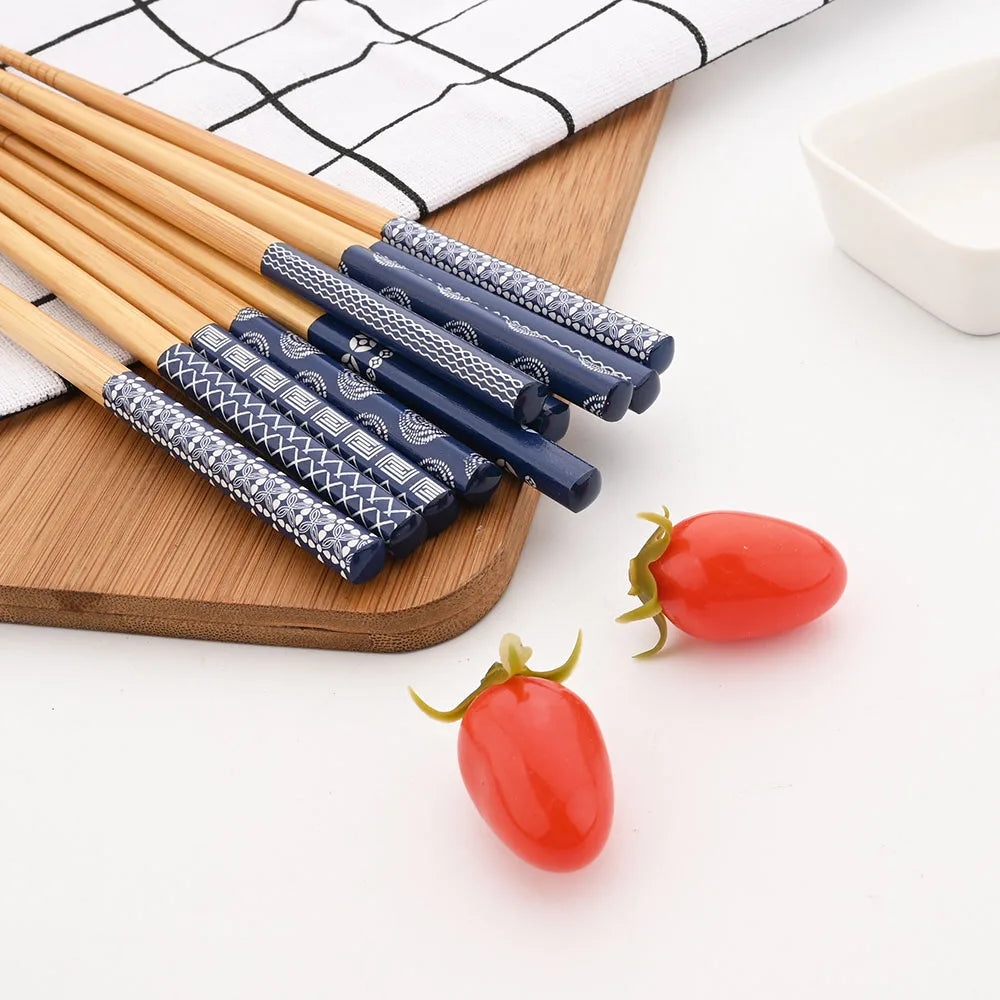 Set de cinq paires de baguettes japonaises en bambou à motifs, vue 2