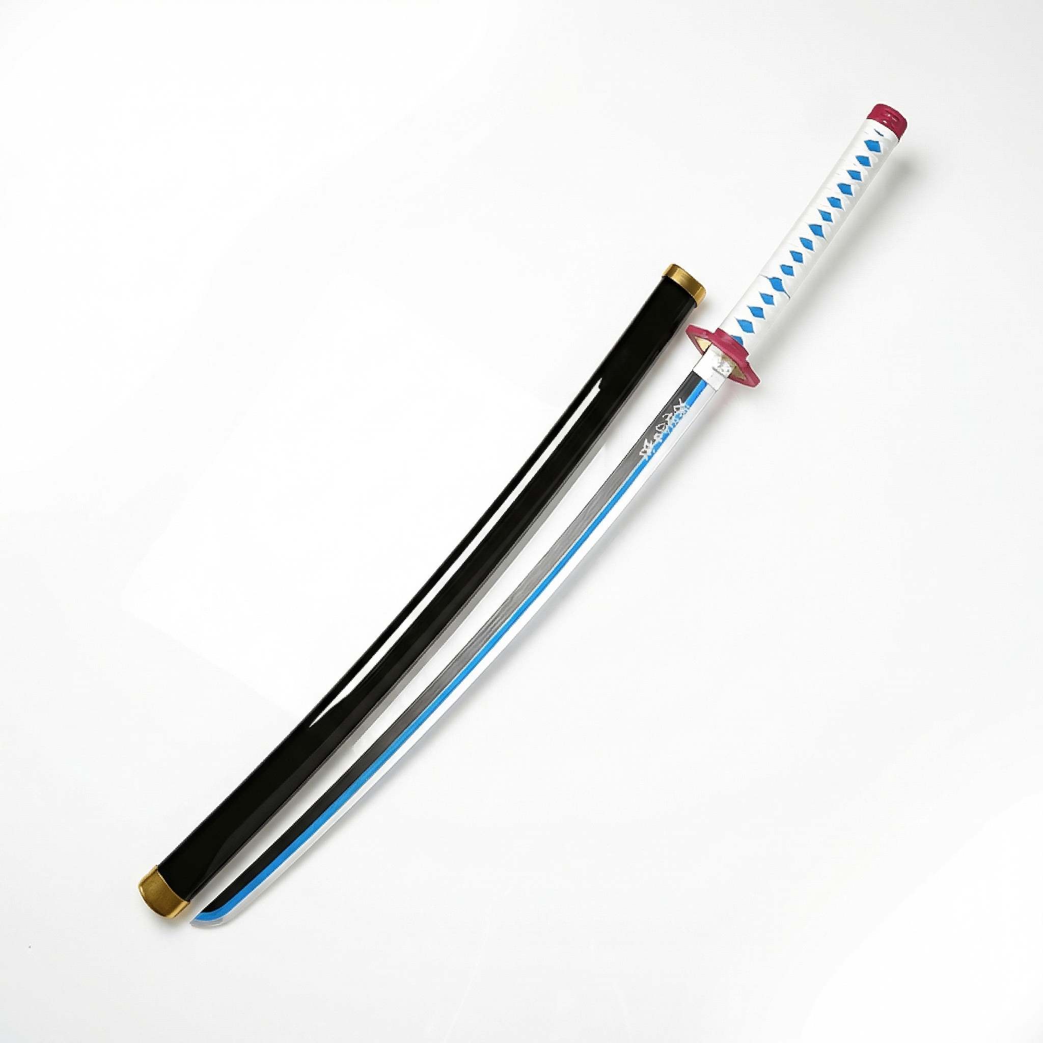 Katana Giyu Tomioka Demon Slayer en bambou fourreau noir brillant et poignee blanche losanges bleus