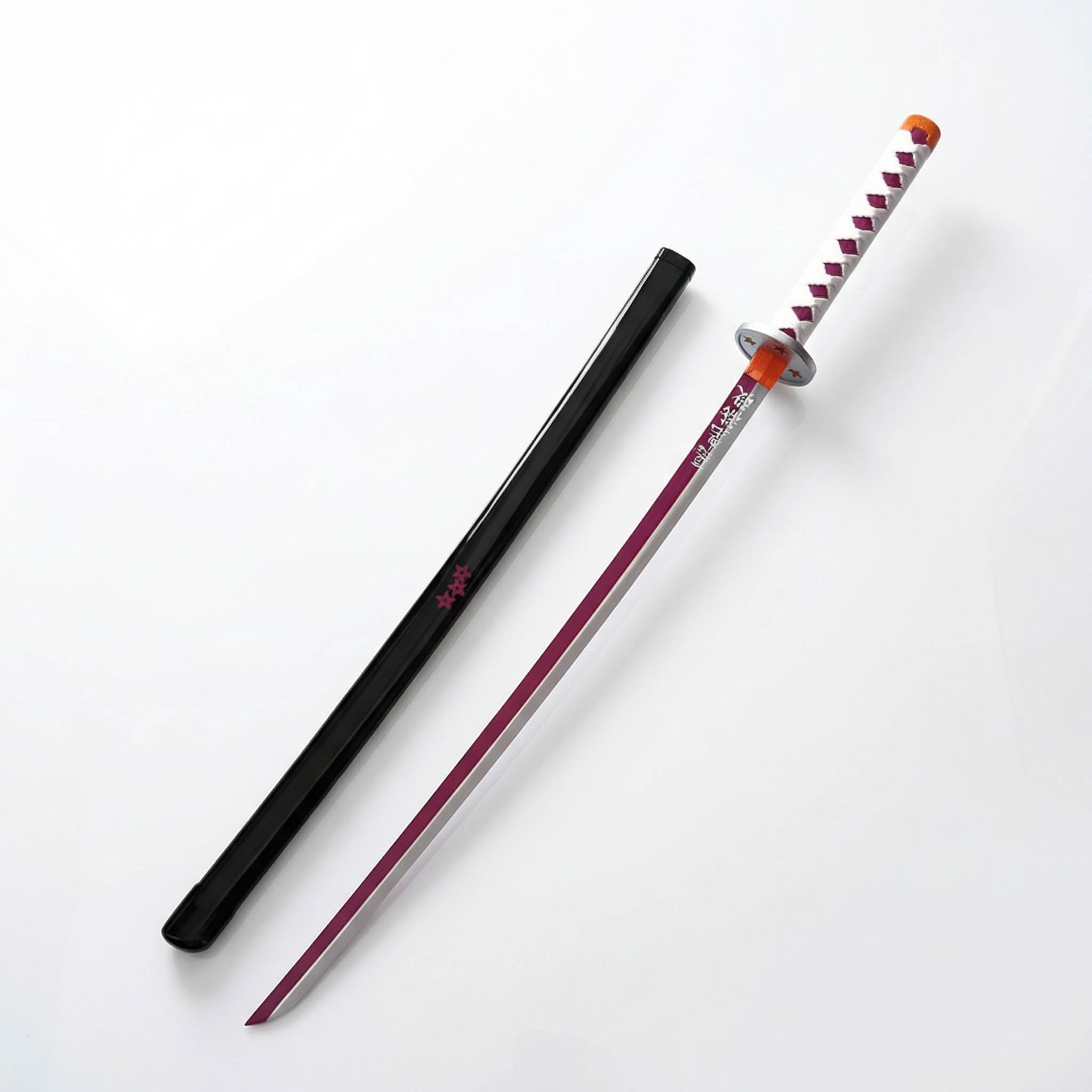 Katana Kanae Kocho Demon Slayer en bambou fourreau noir poignee blanche rouge lame bordeaux