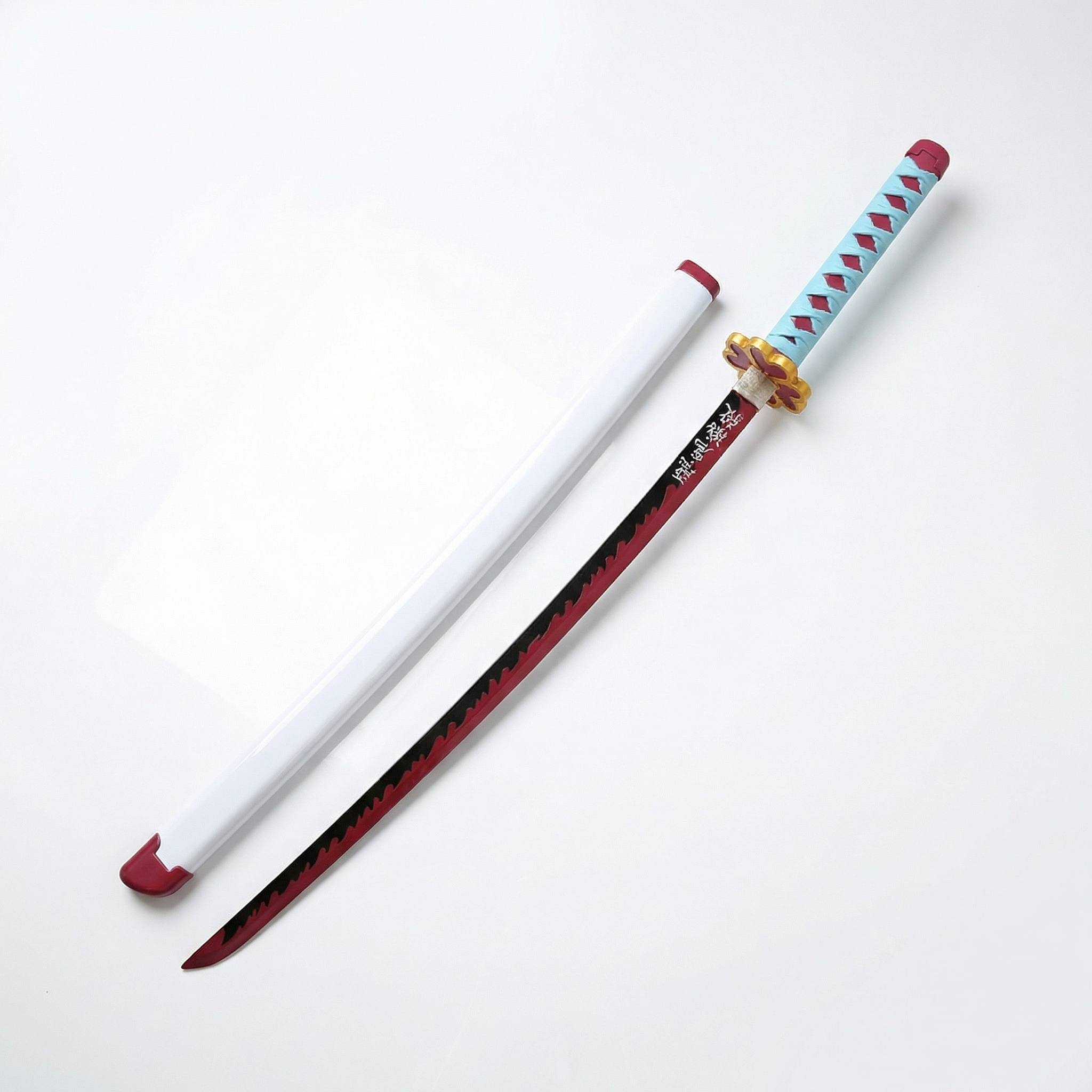 Katana Mitsuri Kanroji Demon Slayer en bambou fourreau blanc poignee bleu clair et rouge lame rouge noire