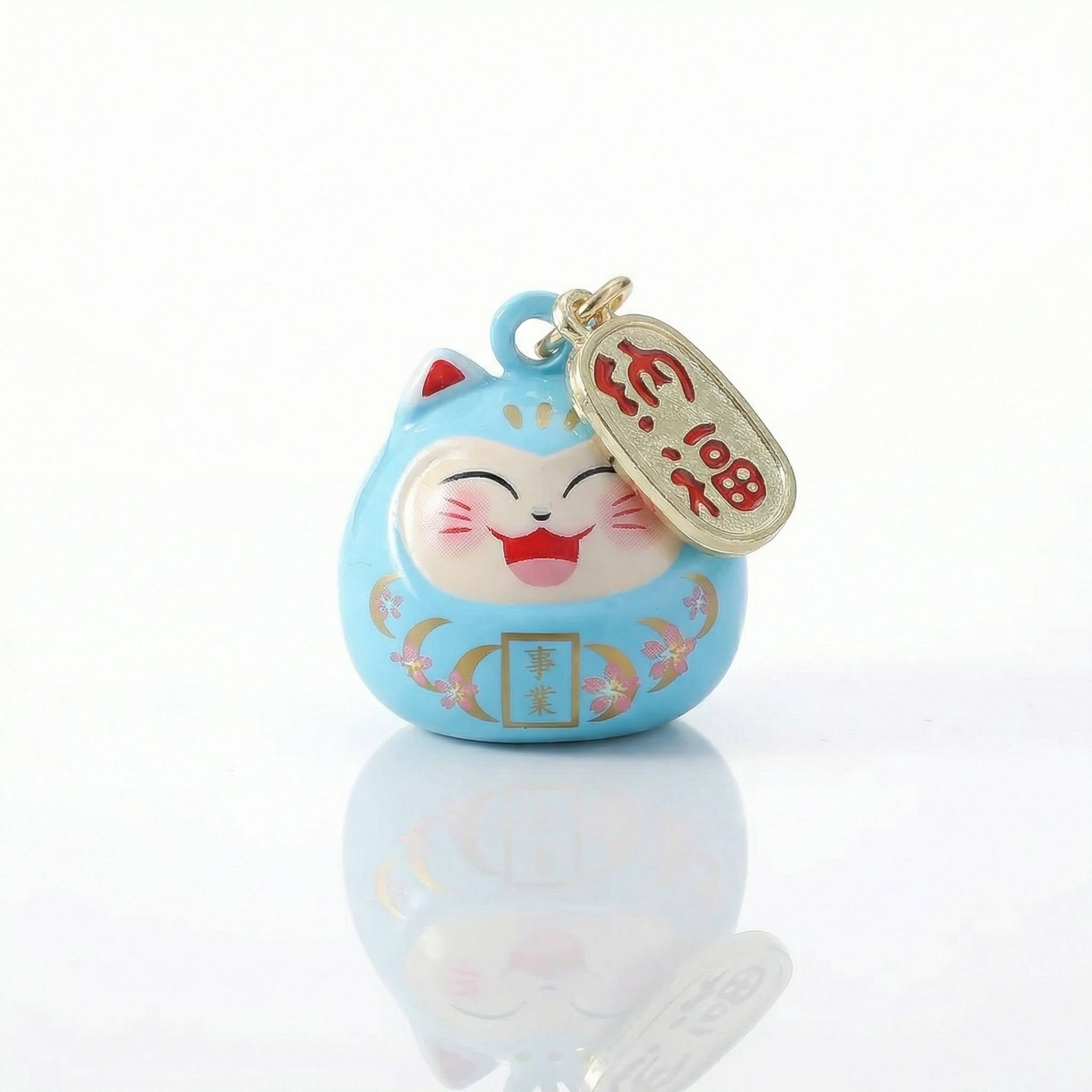 Pendentif Maneki Neko kawaii bleu ciel avec clochette et kanji 事業 carrière