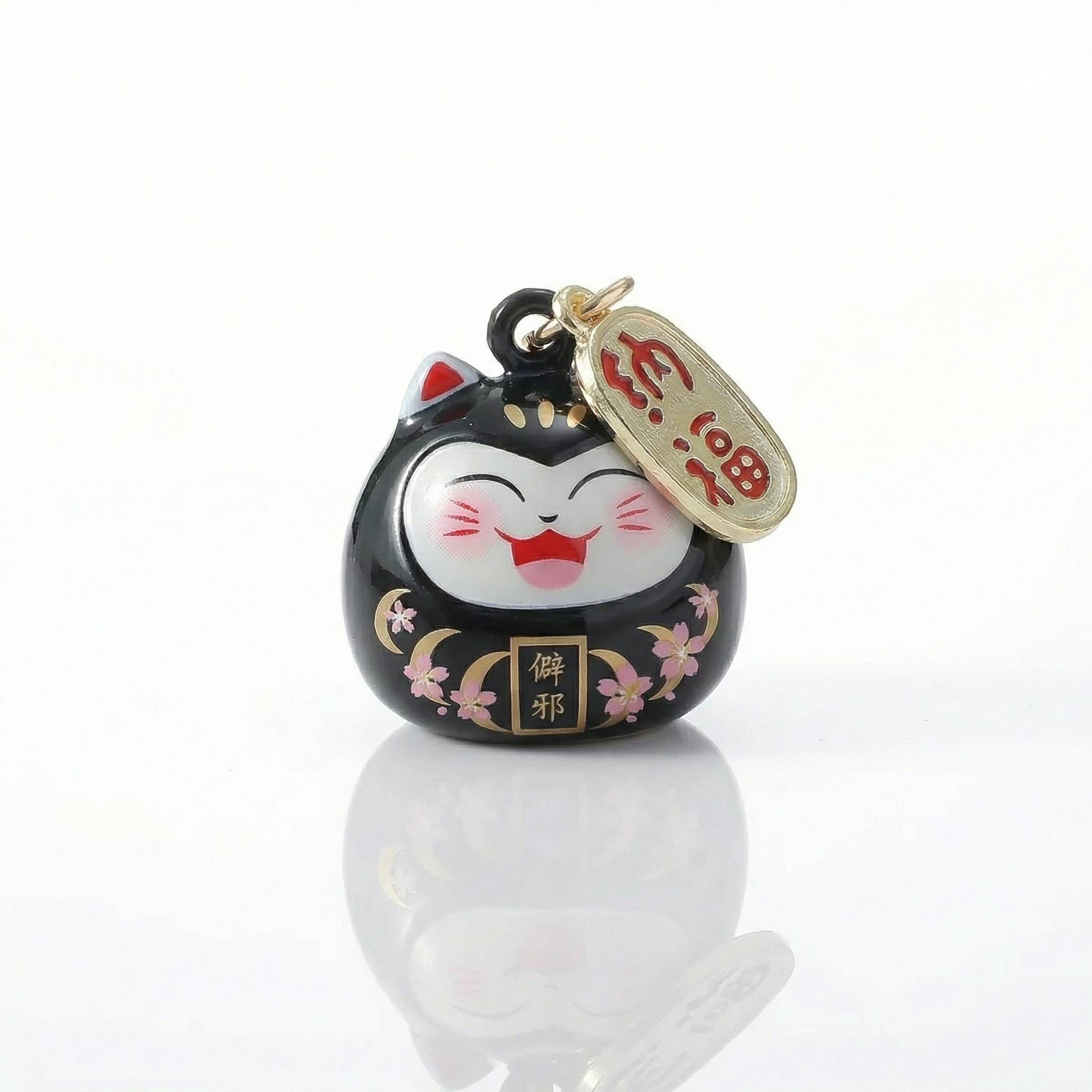 Pendentif Maneki Neko kawaii noir avec clochette et kanji 辟邪 protection